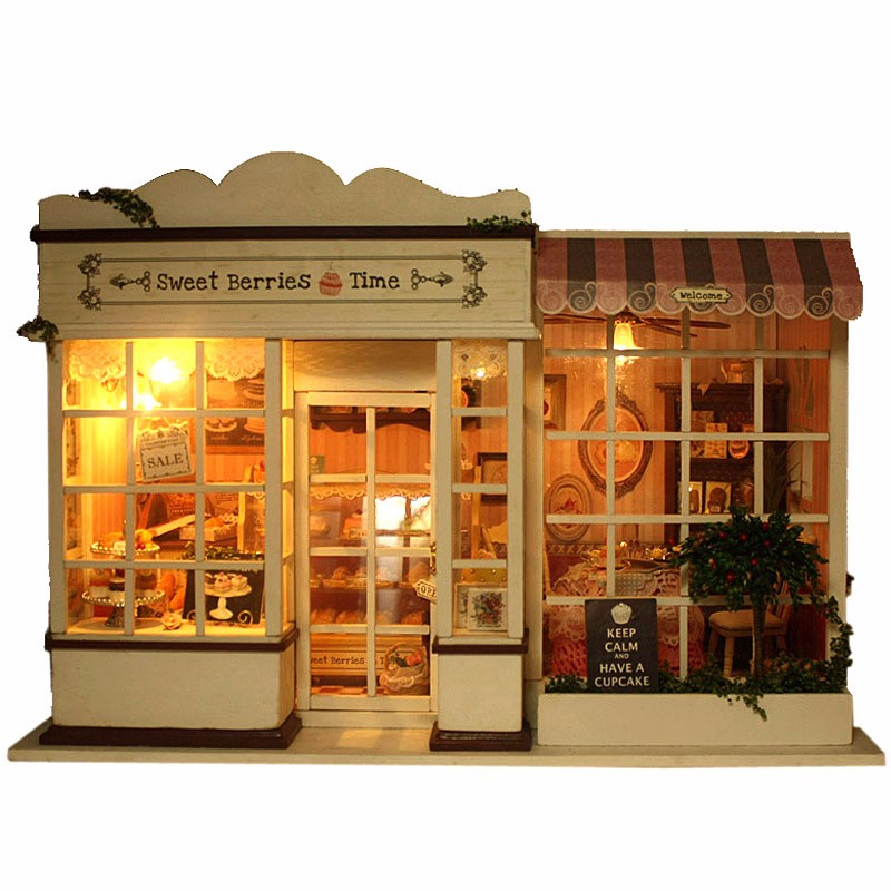 Cuteroom 1:32DIY Handicraft Miniature Voice Activated Light&amp;Music The Sweet Berries Time Dollhouse