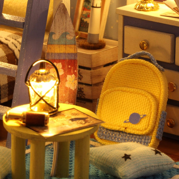 Cuteroom 1:32Dollhouse DIY Kit Light With Cover Starry Sky Adventure Stand Joint Model