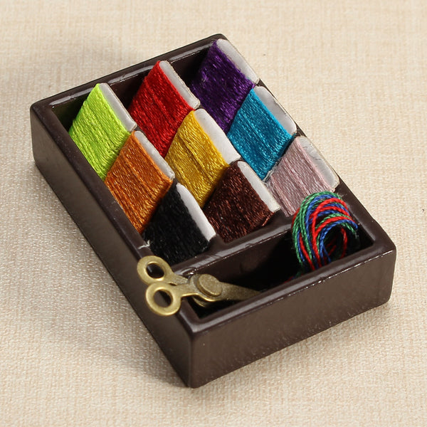 1:12 Simulation Sewing Box Suit  Wooden Children Play Props Aged 4 to 12 Doll House Creative DIY