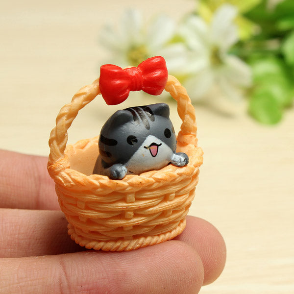 Cute Basket Cat Resin Handicraft Decoration